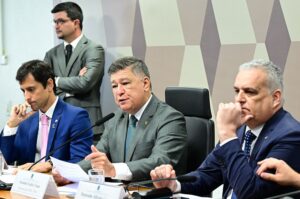 Bilhões Roubados: Máquina de Moer Aposentados